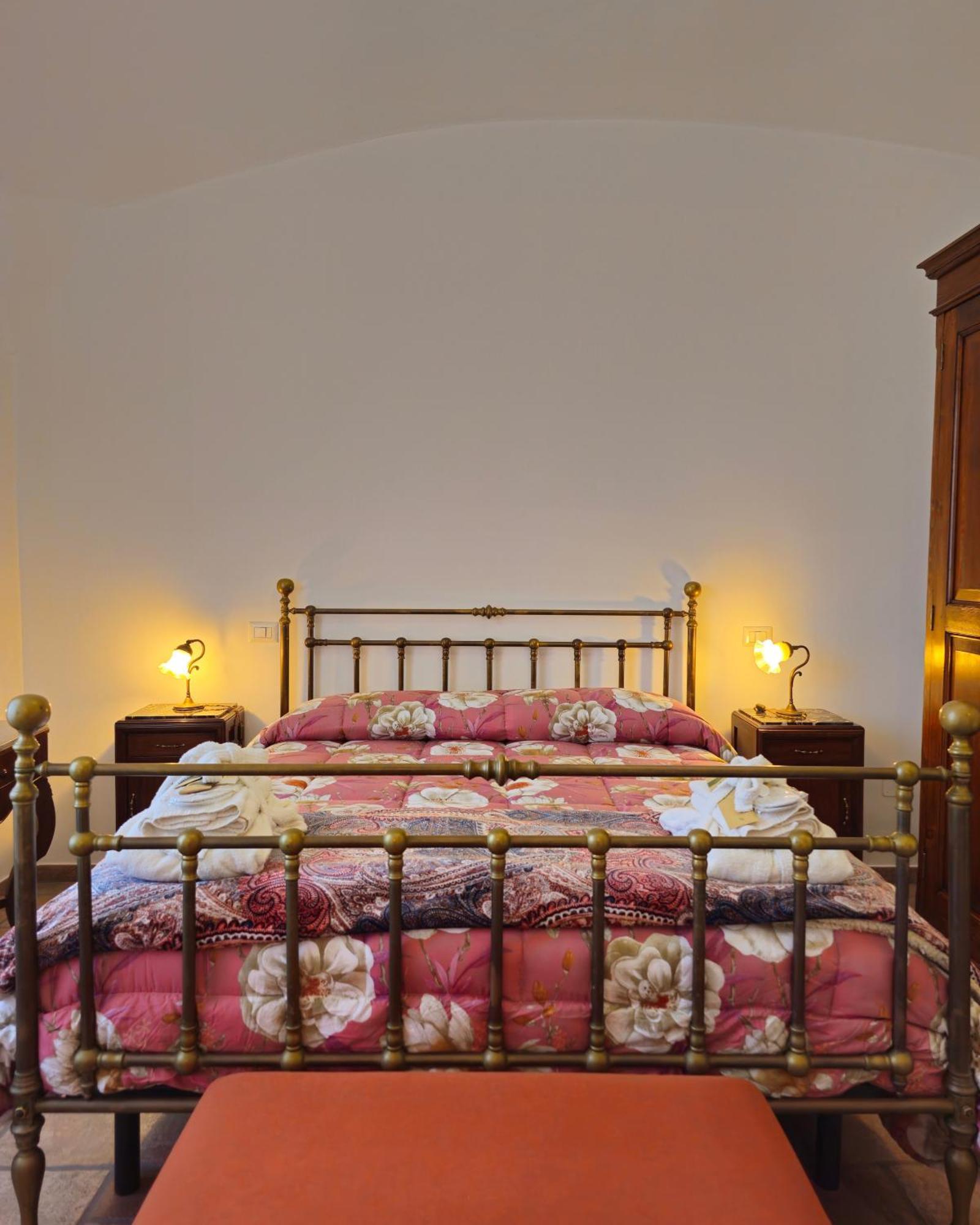 Casale Di Lusso Panoramico Villa Lettere Eksteriør billede